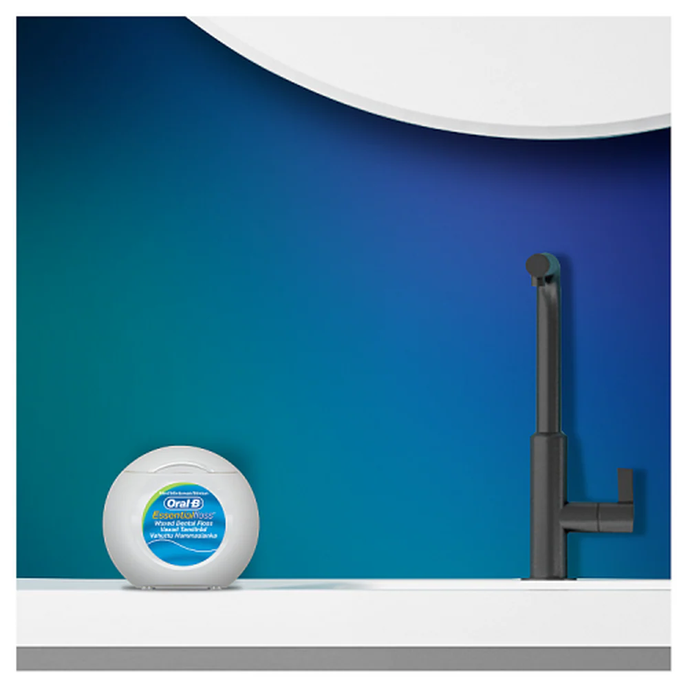 Oral-B Essential Dental Floss Mint 50m - Image 4